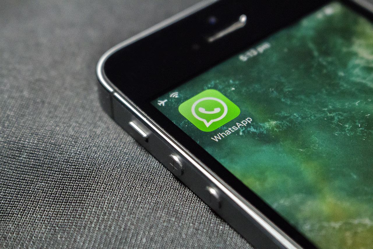 come spiare conversazioni Whatsapp altrui